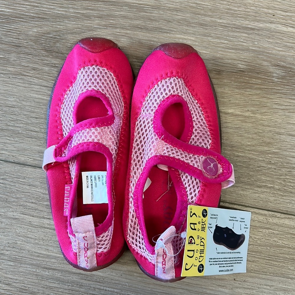 NWT CUDAS Swim Shoes Pink